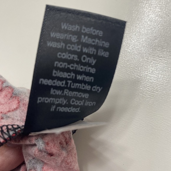 Vera Wang 2 piece womens xl Pj Soft Polyester 3/4 Sleeve Red Floral          791 - Picture 15 of 15